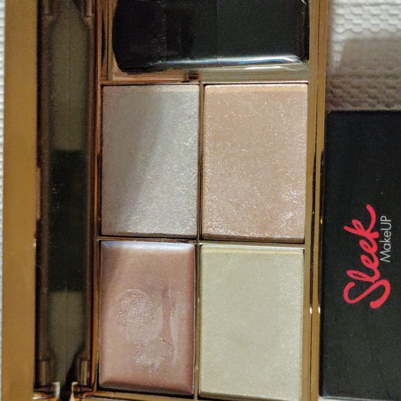 BNiB these are sealed. photo is for reference one cream and 3 powder highlights. - Picture 2 of 2